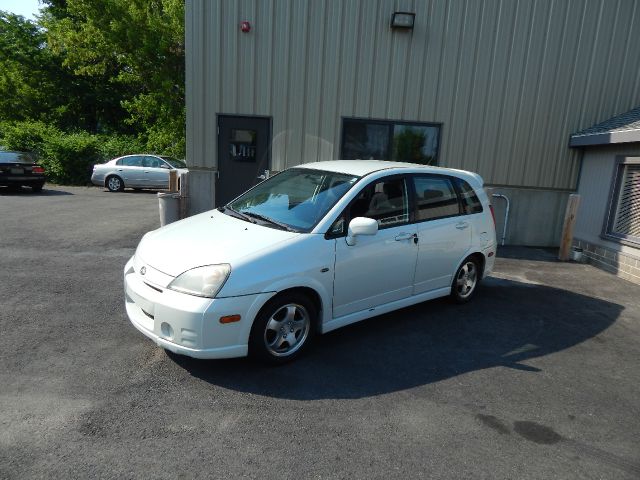 Suzuki Aerio 2004 photo 8