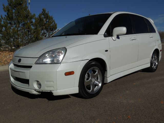 Suzuki Aerio 2004 photo 1