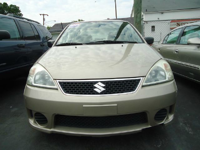 Suzuki Aerio 2005 photo 3