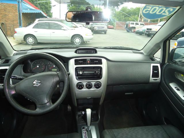 Suzuki Aerio 2005 photo 8