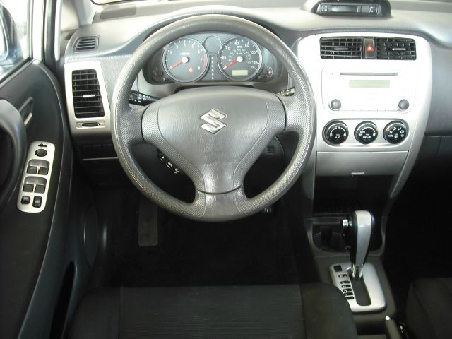 Suzuki Aerio 2006 photo 2