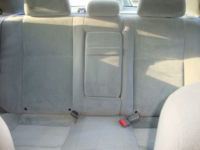 Suzuki Forenza 2004 photo 9