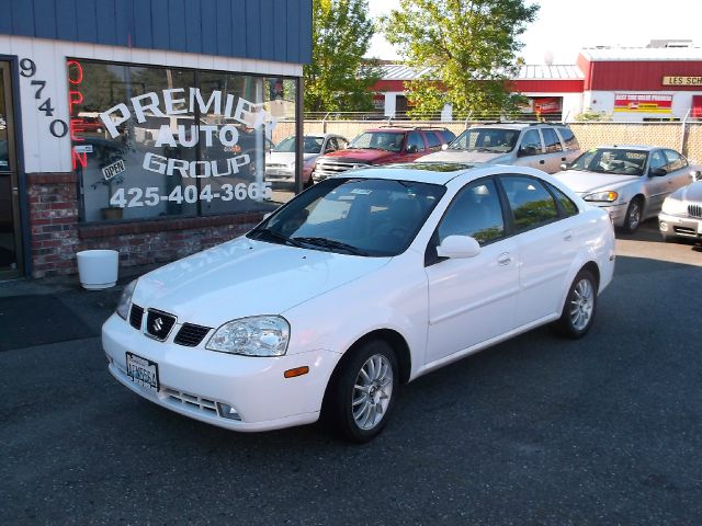 Suzuki Forenza 2004 photo 3