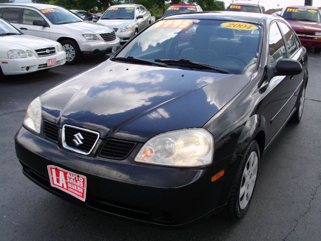 Suzuki Forenza 2004 photo 4