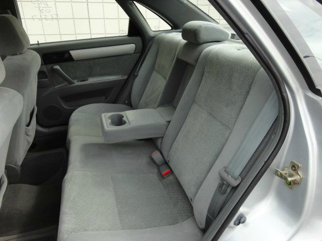 Suzuki Forenza 2004 photo 5