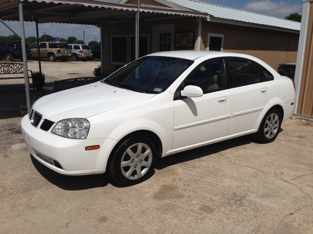 Suzuki Forenza 2005 photo 1