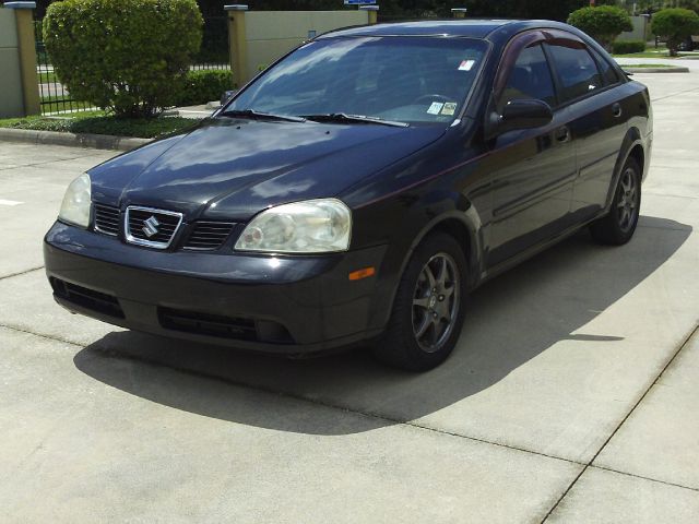 Suzuki Forenza 2005 photo 4