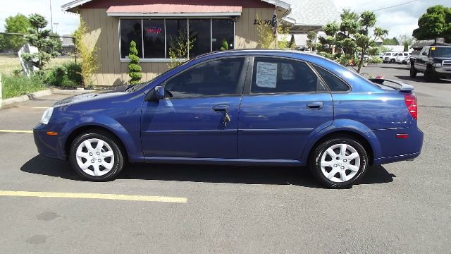 Suzuki Forenza 2005 photo 19