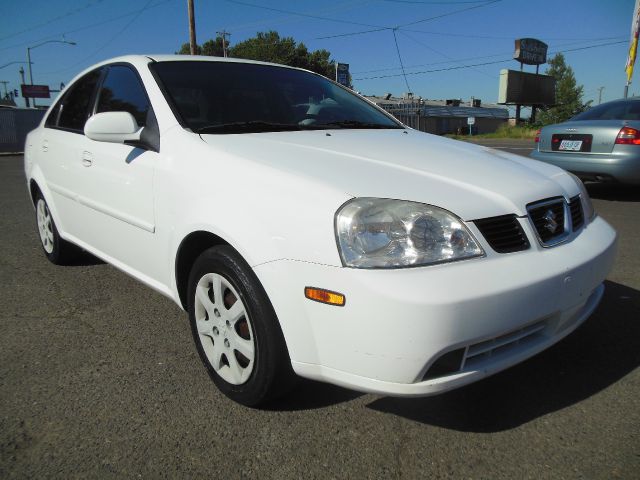 Suzuki Forenza XR Sedan