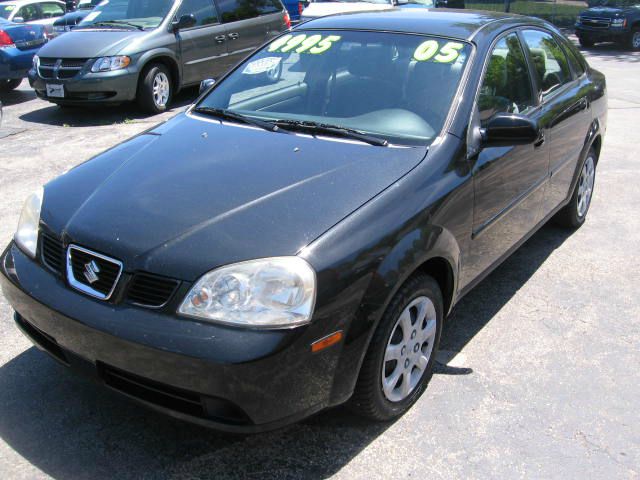 Suzuki Forenza XR Sedan