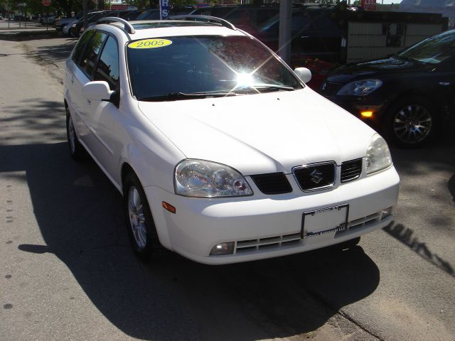 Suzuki Forenza 2005 photo 3