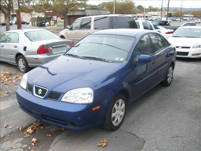 Suzuki Forenza 2005 photo 1