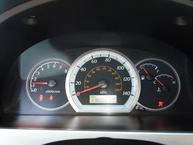 Suzuki Forenza 2005 photo 3