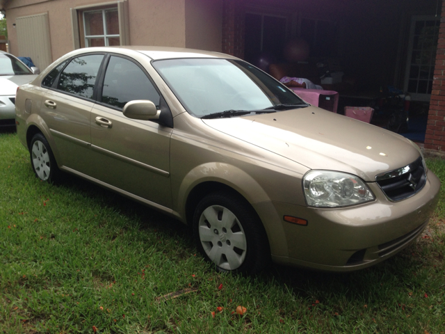 Suzuki Forenza 2006 photo 2