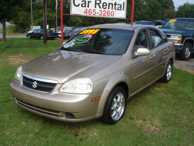 Suzuki Forenza 2006 photo 2