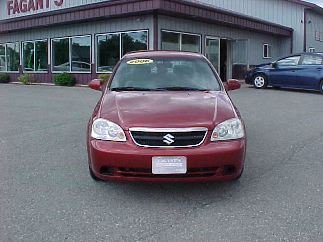 Suzuki Forenza 2006 photo 3