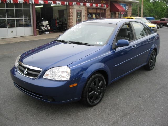 Suzuki Forenza 2006 photo 13