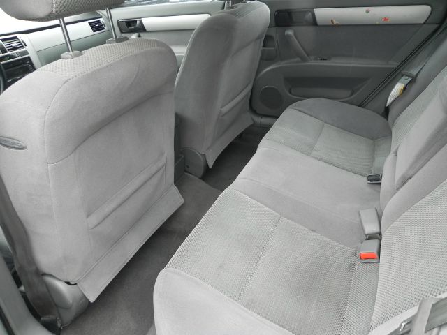 Suzuki Forenza 2006 photo 7