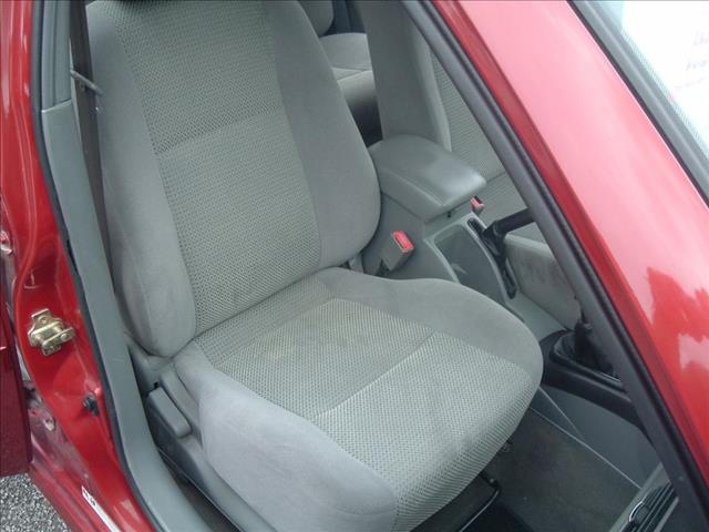 Suzuki Forenza 2006 photo 17