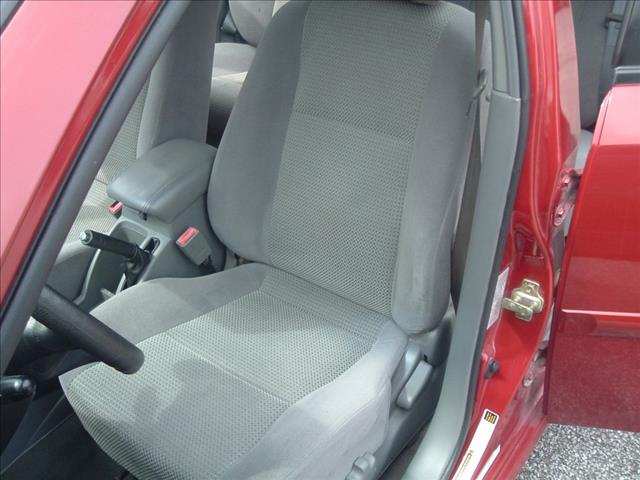 Suzuki Forenza 2006 photo 18