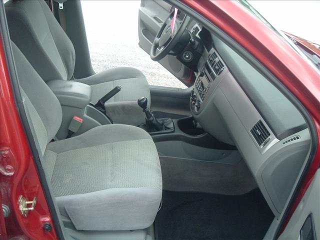 Suzuki Forenza 2006 photo 19