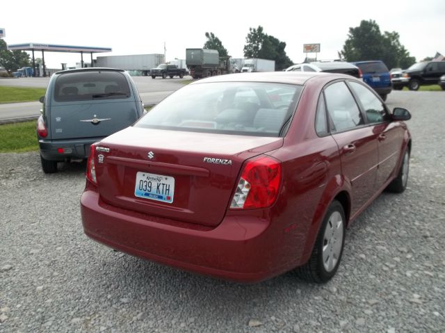 Suzuki Forenza 2007 photo 4