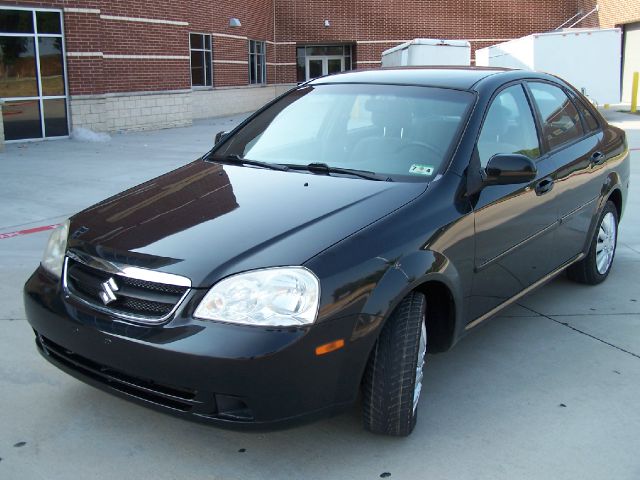 Suzuki Forenza 2007 photo 3