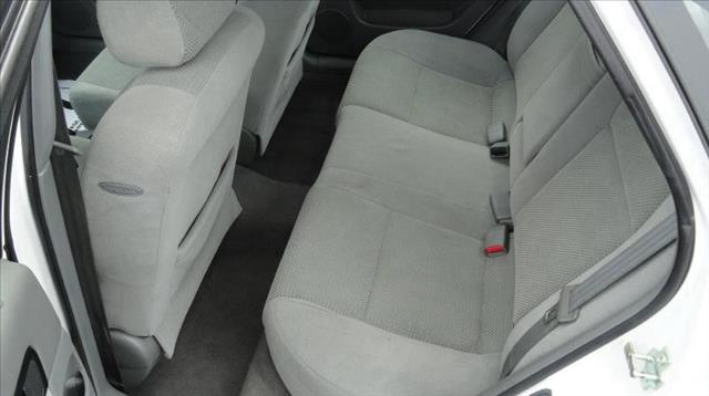 Suzuki Forenza 2007 photo 3