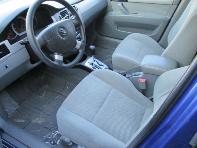 Suzuki Forenza 2007 photo 1