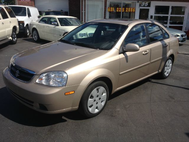 Suzuki Forenza 2007 photo 2