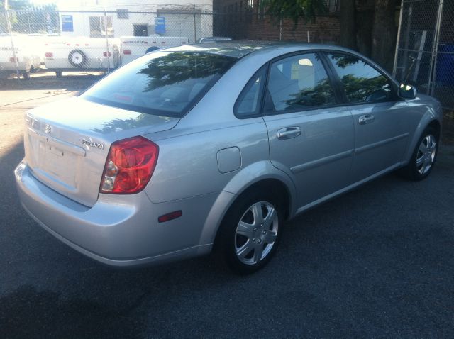 Suzuki Forenza 2007 photo 4