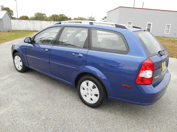 Suzuki Forenza 2007 photo 2