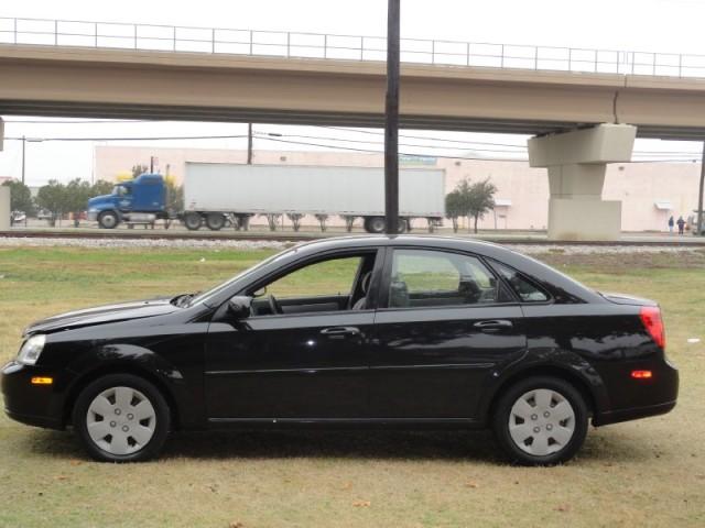 Suzuki Forenza 2007 photo 4