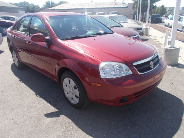 Suzuki Forenza 2007 photo 3