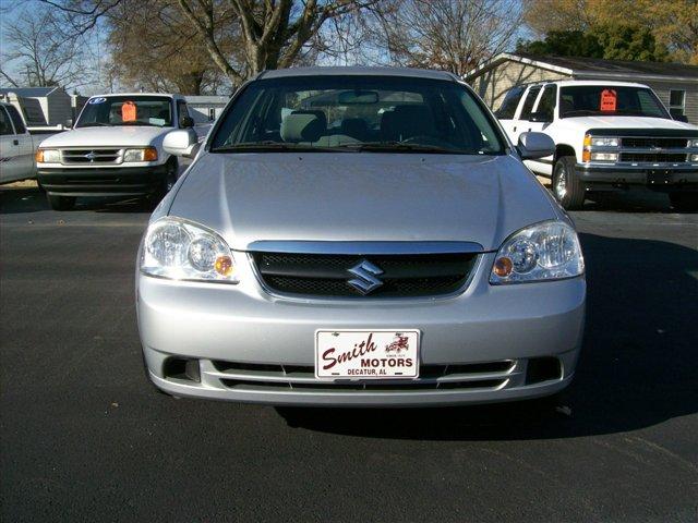 Suzuki Forenza Unknown Sedan