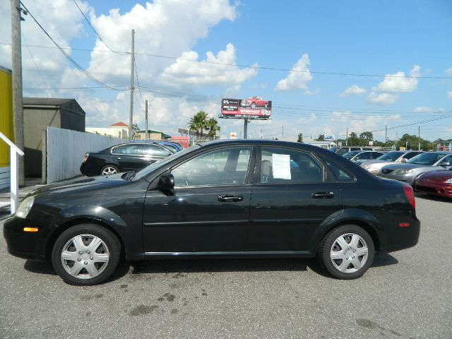 Suzuki Forenza 2007 photo 4