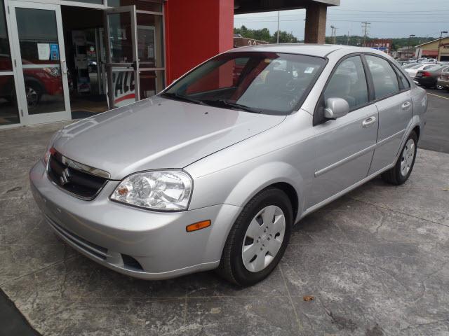 Suzuki Forenza Unknown Sedan