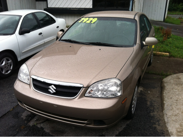 Suzuki Forenza 2007 photo 4