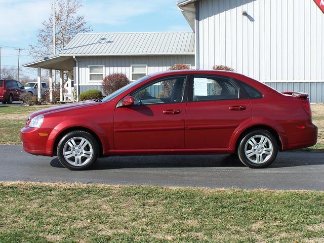 Suzuki Forenza 2007 photo 2