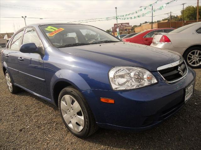 Suzuki Forenza 2007 photo 3