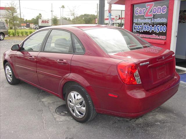 Suzuki Forenza 2007 photo 2