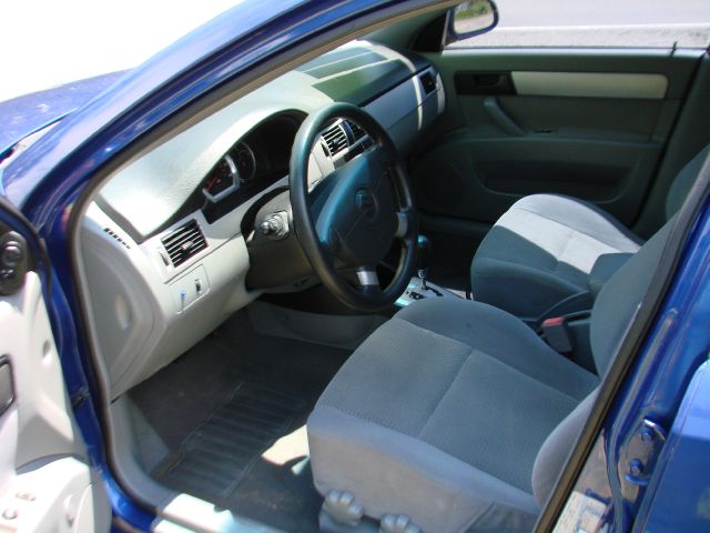 Suzuki Forenza 2007 photo 2