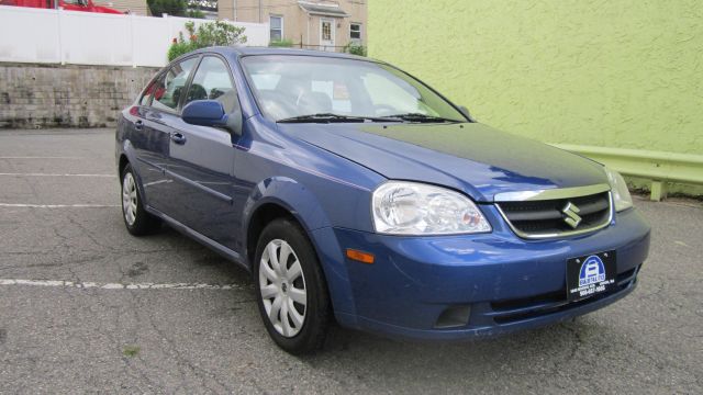 Suzuki Forenza 2008 photo 1