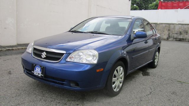 Suzuki Forenza 2008 photo 3