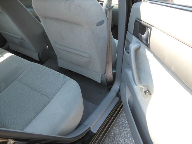 Suzuki Forenza 2008 photo 2