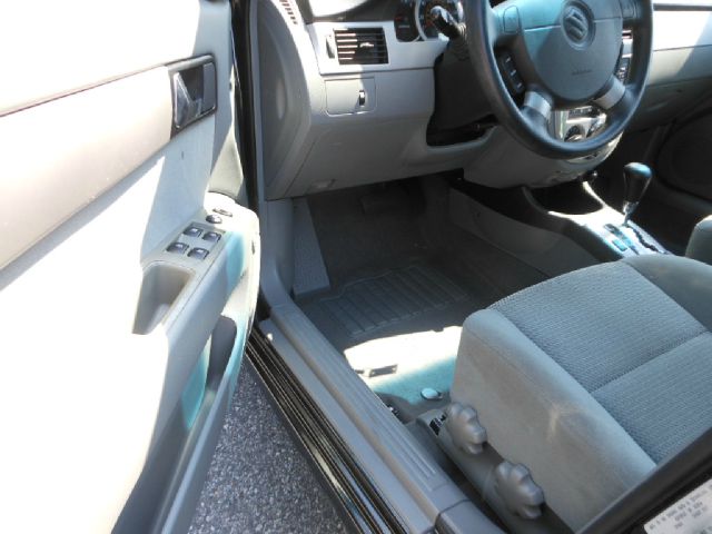 Suzuki Forenza 2008 photo 4