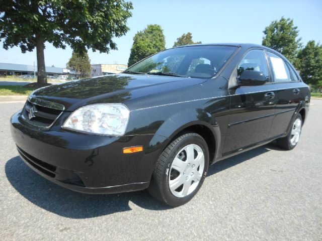 Suzuki Forenza 2008 photo 6