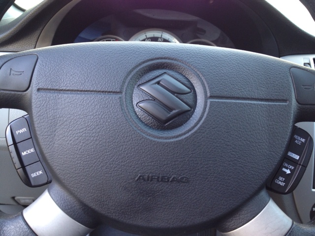 Suzuki Forenza 2008 photo 19