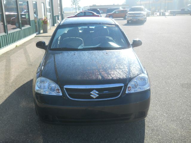 Suzuki Forenza 2008 photo 1