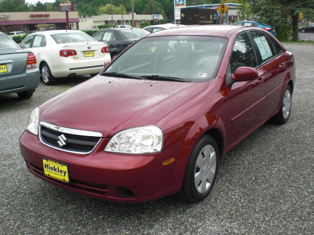 Suzuki Forenza 2008 photo 5